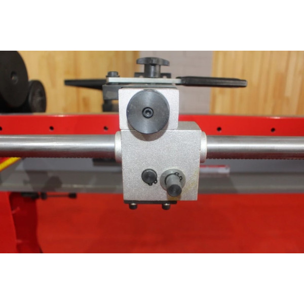 Токарний верстат для обробки і заточки заготовок Holzmann VD 1100N