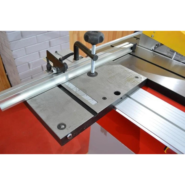 Циркулярна пила Holzmann TS 250