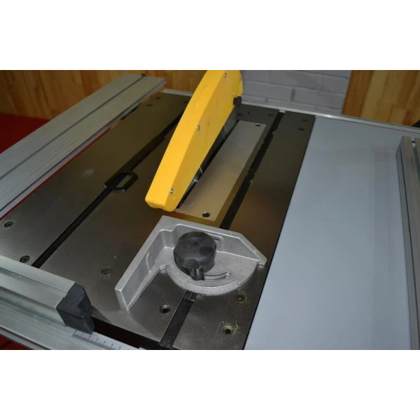 Циркулярна пила Holzmann TS 250