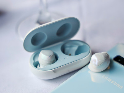 Samsung Galaxy Buds Wireless Headphones: Sound with you