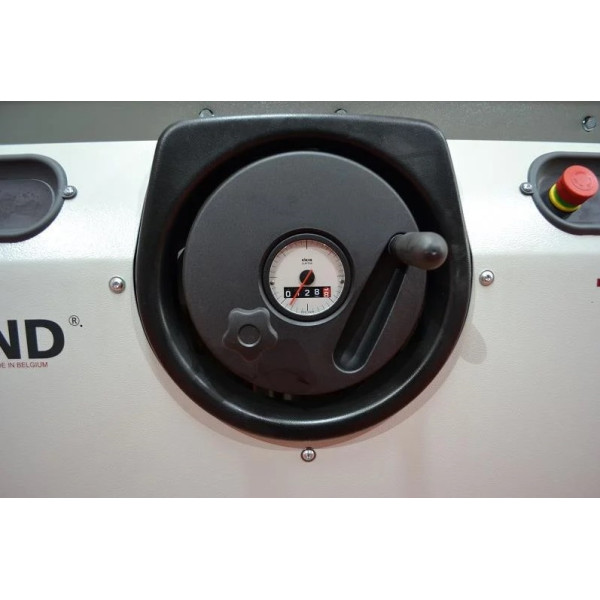 Фрезерний верстат Robland T 120 TS